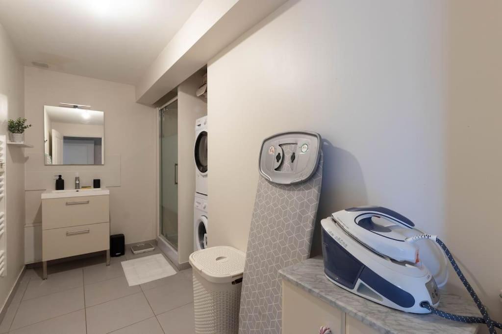 Ferienwohnung Cabana & Vue Sur Les 2 Roches Charnay-lès-Mâcon Exterior foto